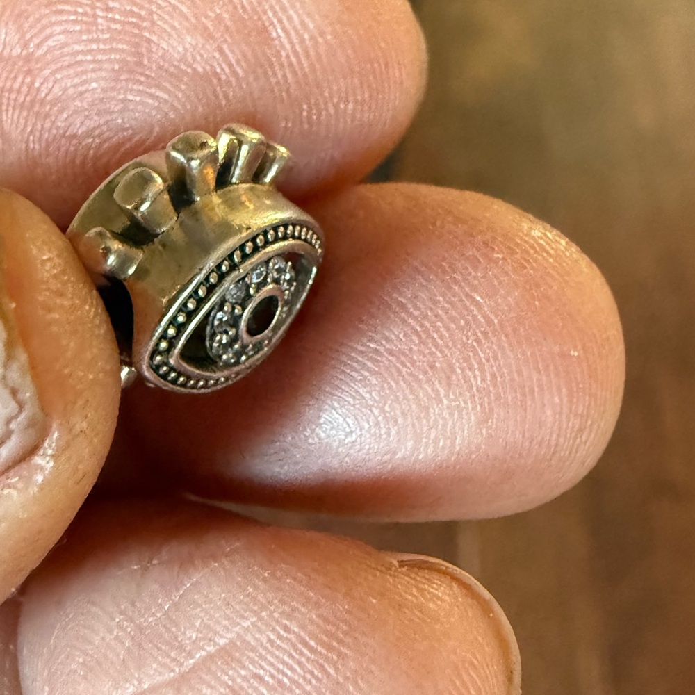Silver Eye Design Stud Earring - image 5